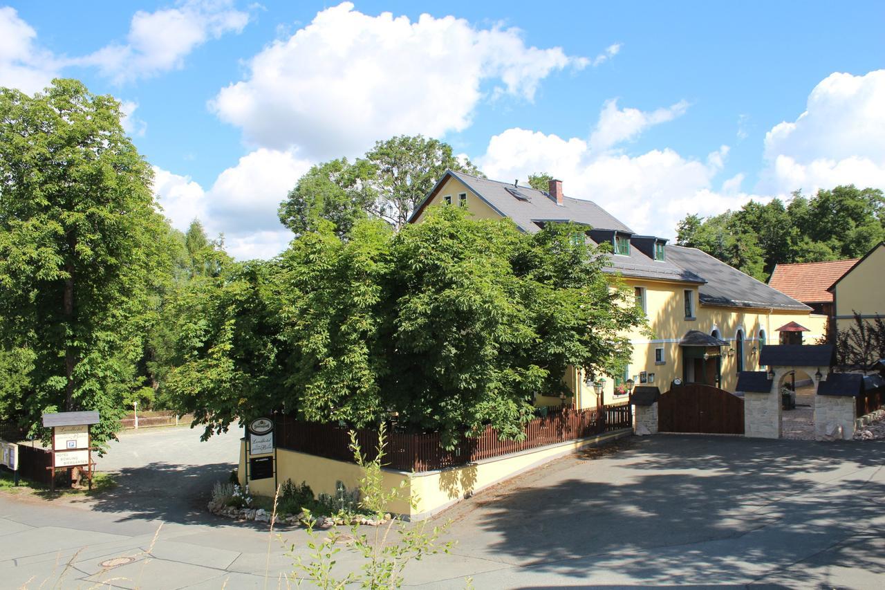 Hotel Digitales Event & Hochzeitshotel Zum Grunen Baum Taltitz, Germany -  book now, 2023 prices