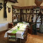 Digitales Event & Hochzeitshotel Zum Gruenen Baum 3*