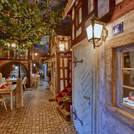 Digitales Event & Hochzeitshotel Zum Gruenen Baum Hotel 3*