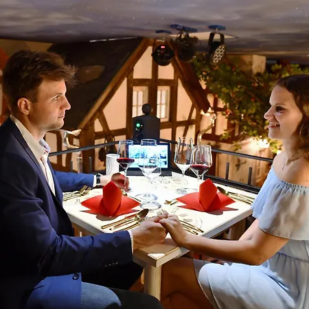 Hotel Digitales Event & Hochzeitshotel Zum Gruenen Baum 3*