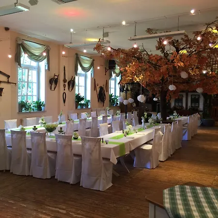 Digitales Event & Hochzeitshotel Zum Gruenen Baum 3* Taltitz