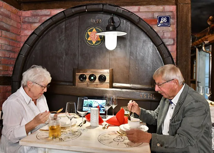 Digitales Event & Hochzeitshotel Zum Gruenen Baum 3*