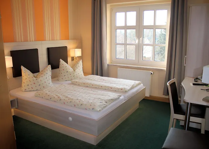 Digitales Event & Hochzeitshotel Zum Gruenen Baum فندق