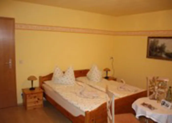 فندق Digitales Event & Hochzeitshotel Zum Gruenen Baum Taltitz