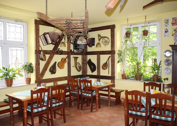 Digitales Event & Hochzeitshotel Zum Gruenen Baum فندق 3*