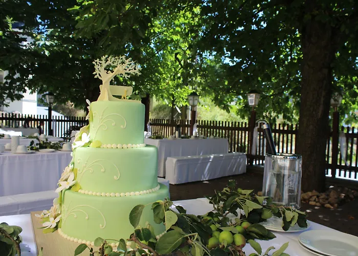 Digitales Event & Hochzeitshotel Zum Gruenen Baum Taltitz