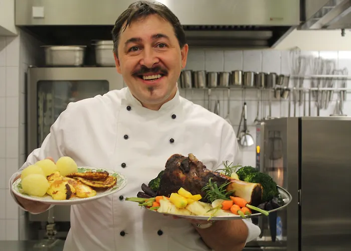 فندق Digitales Event & Hochzeitshotel Zum Gruenen Baum