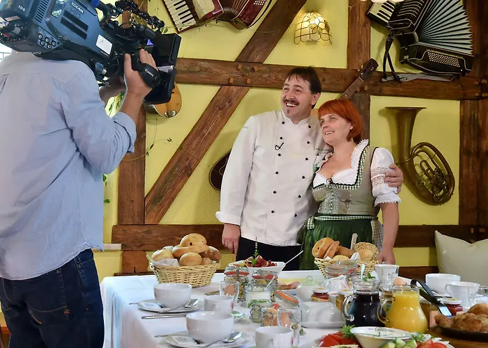 Digitales Event & Hochzeitshotel Zum Gruenen Baum 3* Taltitz