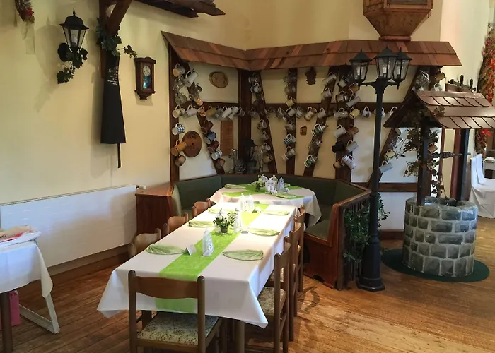 Digitales Event & Hochzeitshotel Zum Gruenen Baum 3*