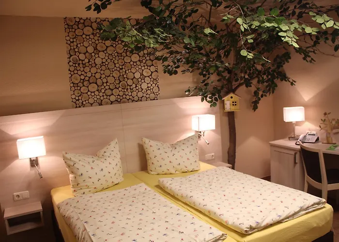 Digitales Event & Hochzeitshotel Zum Gruenen Baum فندق Taltitz